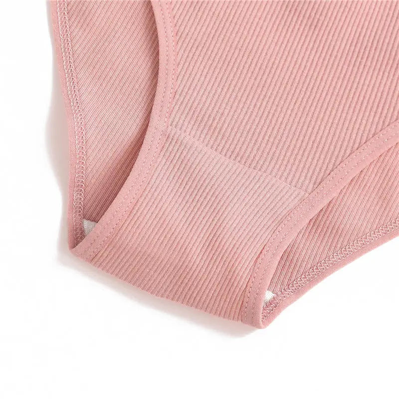 Our finetoo 3PCS/Set Cotton Panties Female Underpant Sexy Panties Women Briefs Soft Underwear Plus Size Solid Color Panties Lingerie