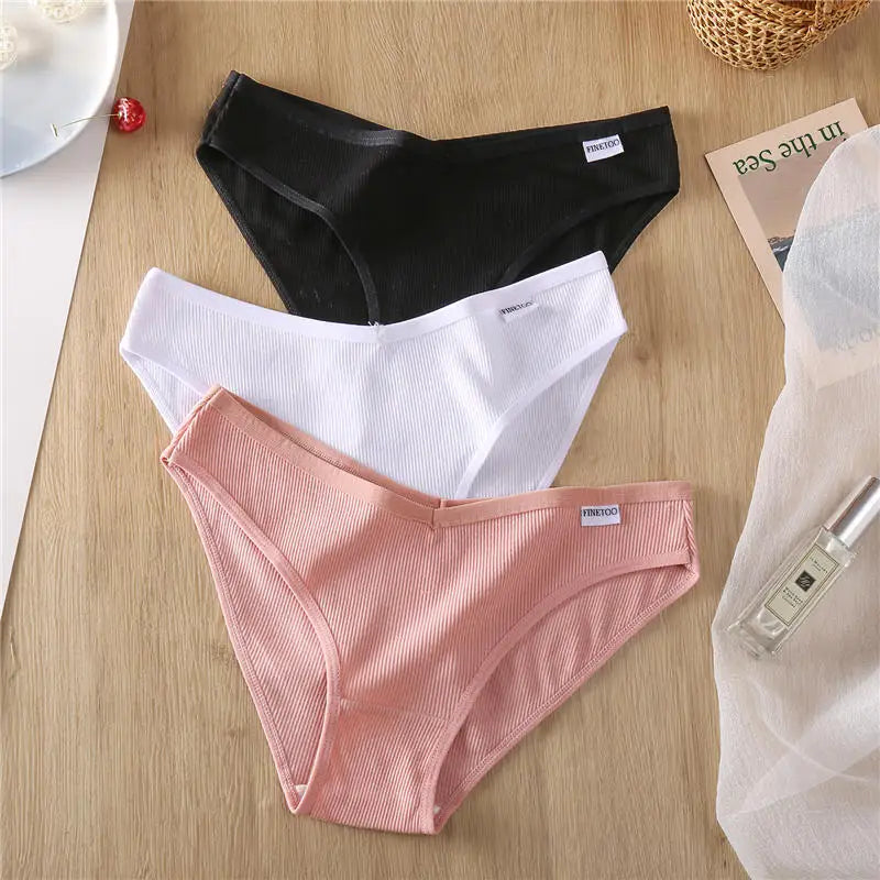 Our finetoo 3PCS/Set Cotton Panties Female Underpant Sexy Panties Women Briefs Soft Underwear Plus Size Solid Color Panties Lingerie