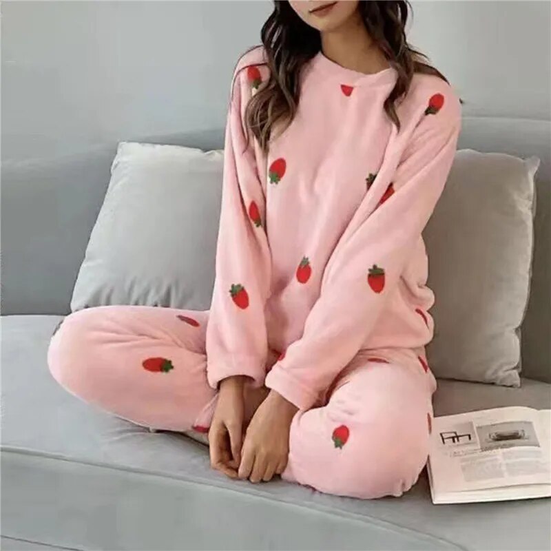 Puiman Women Pajamas Sets Autumn Winter Warm Flannel Strawberry Coral Long Sleeve Girls Sleepwear Casual Fleece Pajamas Home wear