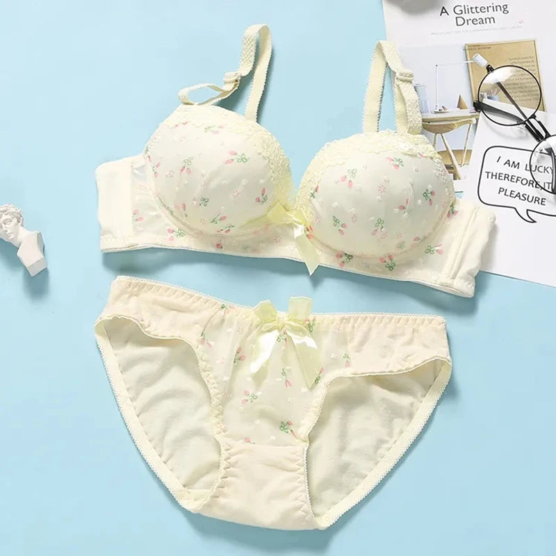 Our Teen Girl Bra Pink Kawaii Lace Floral Bras Push Up Bralette Wireless Underwear Seamless Brassiere Student Lingerie Cute 75 A B