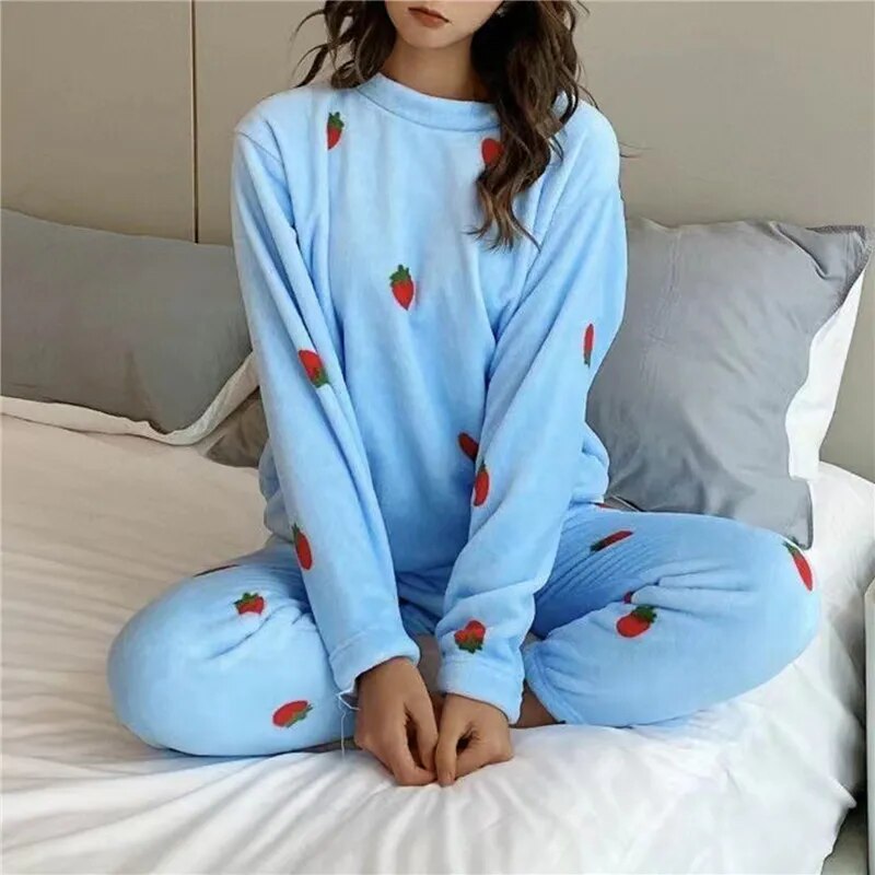 Puiman Women Pajamas Sets Autumn Winter Warm Flannel Strawberry Coral Long Sleeve Girls Sleepwear Casual Fleece Pajamas Home wear