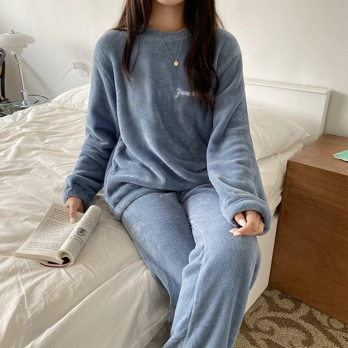 Our Pajamas Women Velvet Pajama Set Loose Top And Elastic Waist Pants Home Casual Warm Woolen Suit Women Autumn Winter