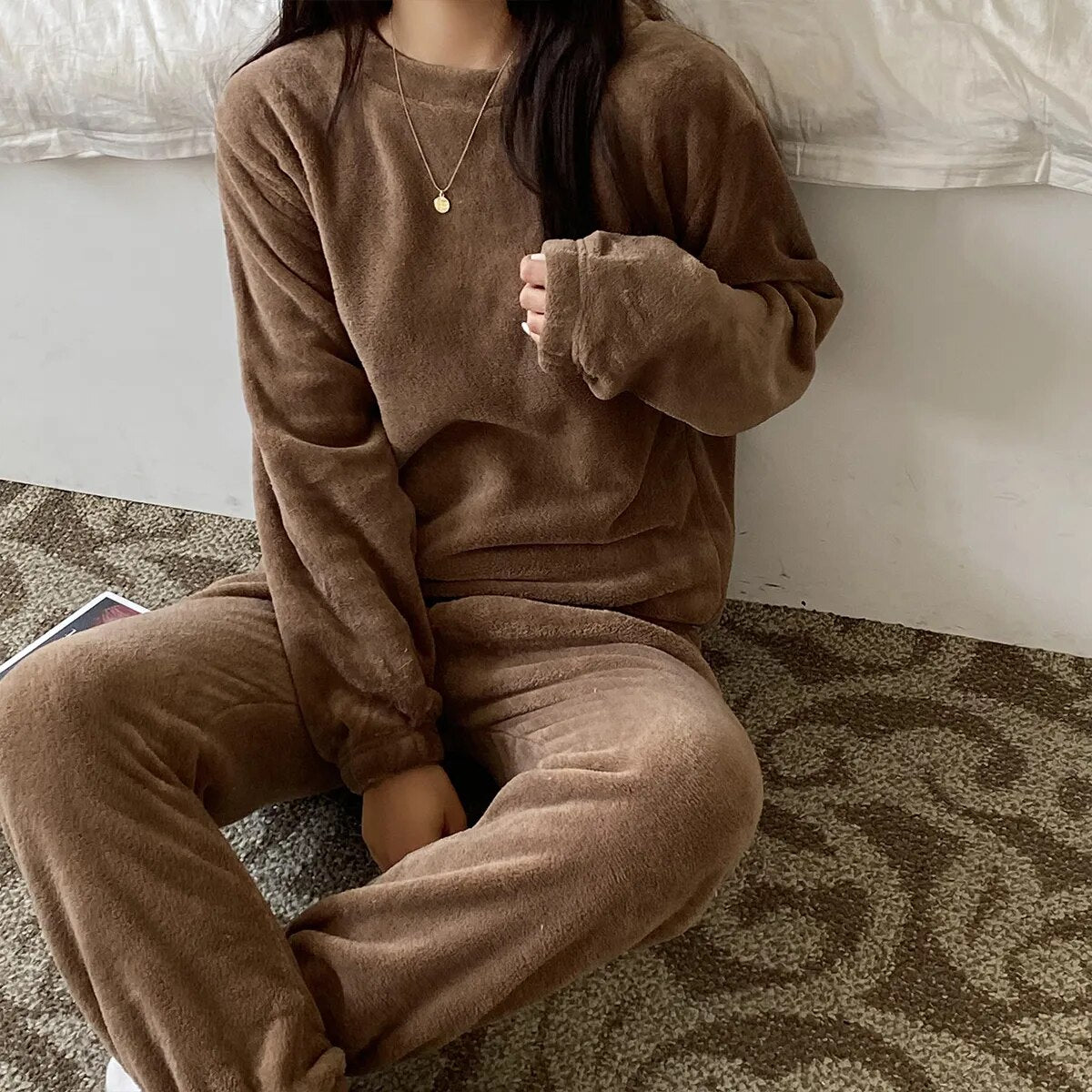 Our Pajamas Women Velvet Pajama Set Loose Top And Elastic Waist Pants Home Casual Warm Woolen Suit Women Autumn Winter